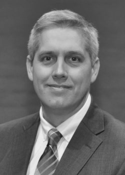 Максим Олійник